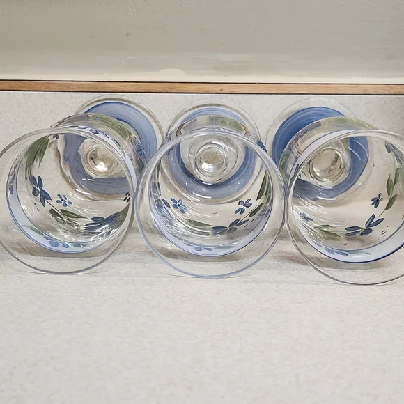 3 VTG Hand-Painted Floral Goblets– Blue And White Floral - Picture 8 of 10